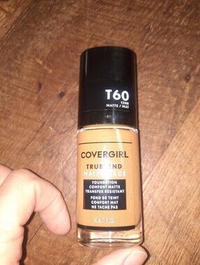 COVERGIRL TruBlend Matte Made Foundation T60